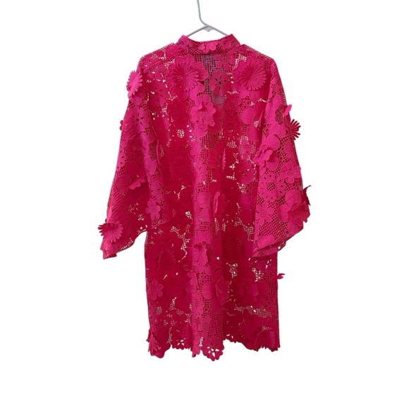 🆕 LA VIE STYLE HOUSE Floral Crotchet Kaftan in Knockout Pink One Size - Picture 3 of 6